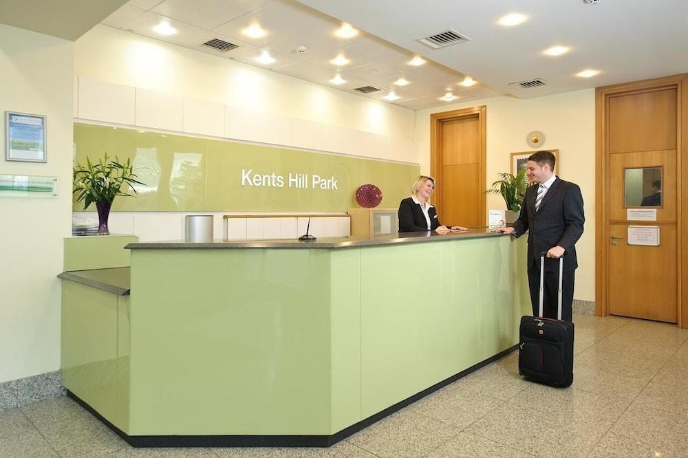 เคนต์ ฮิลล์ พาร์ค Hotel มิลตันคีนส์ ภายนอก รูปภาพ