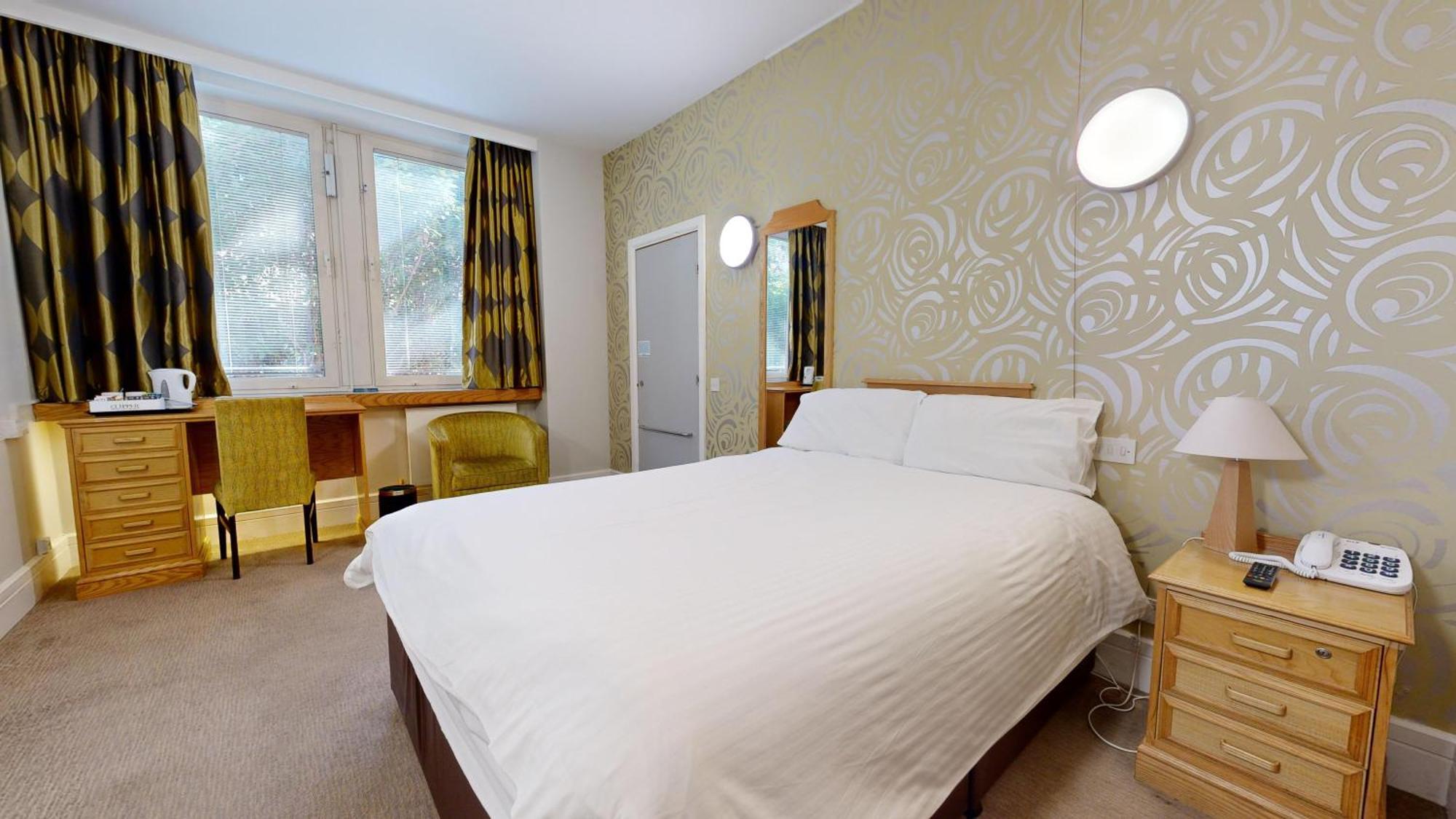 เคนต์ ฮิลล์ พาร์ค Hotel มิลตันคีนส์ ภายนอก รูปภาพ